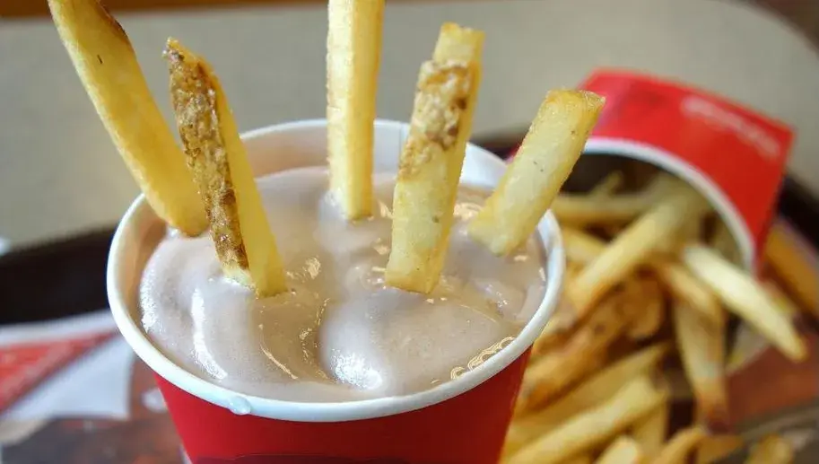 FROSTY & FRIES
