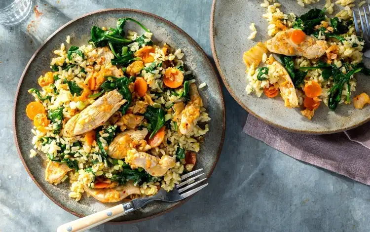 CHICKEN BONELESS CHICKEN WITH KIMCHI RICE